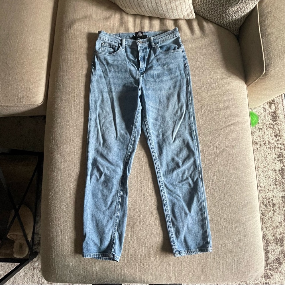 BDG Girlfriend High-Rise Cropped Jeans